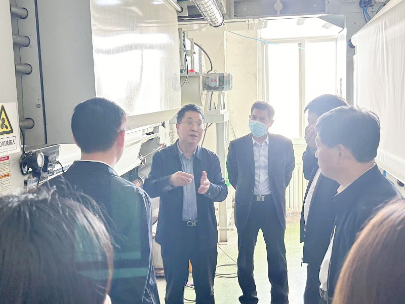 參觀(guān)冷轉(zhuǎn)印車(chē)間